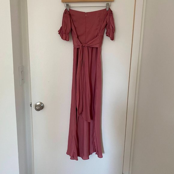 Sundae Muse Kristen Satin Off Shoulder Midi Dress in Rose - Picture 5 of 8